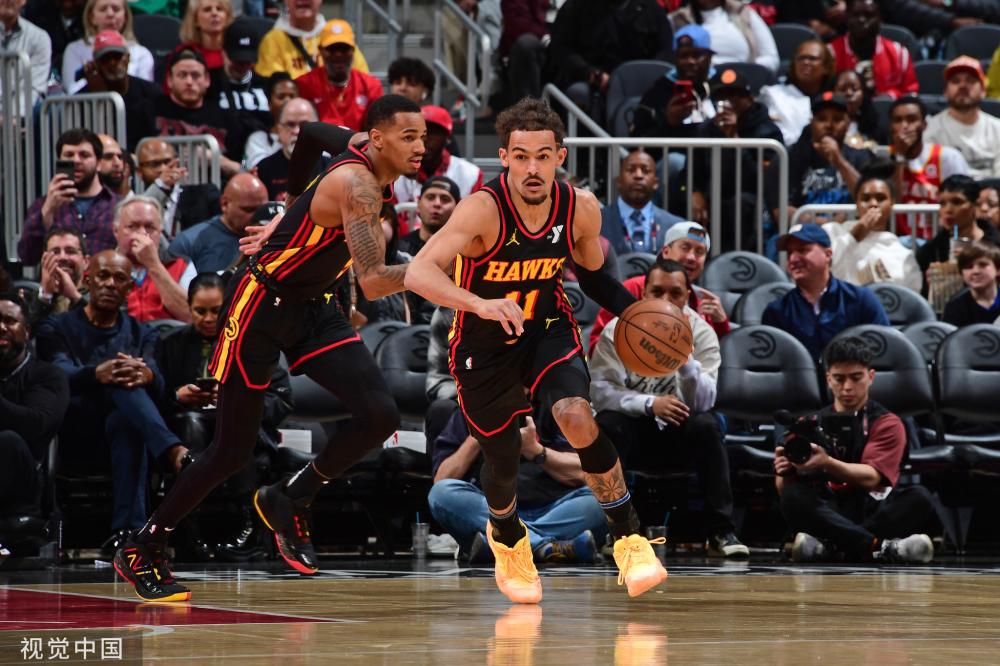 女孩的母亲 女孩的母亲