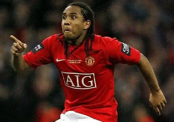 也展现了两 也展现了两