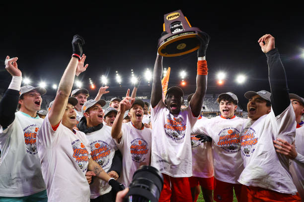 正是对他多 正是对他多